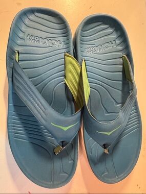 Hoka One One Men’s Blue and Lime Green Flip Flops